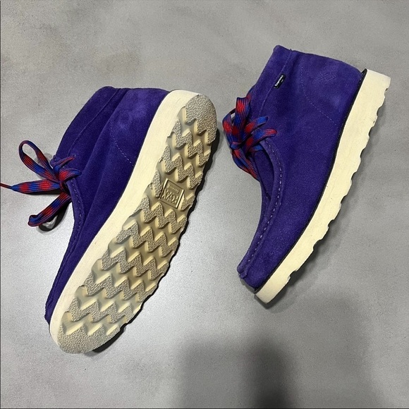 Fingercroxx Wallabee Boots - Picture 4 of 10